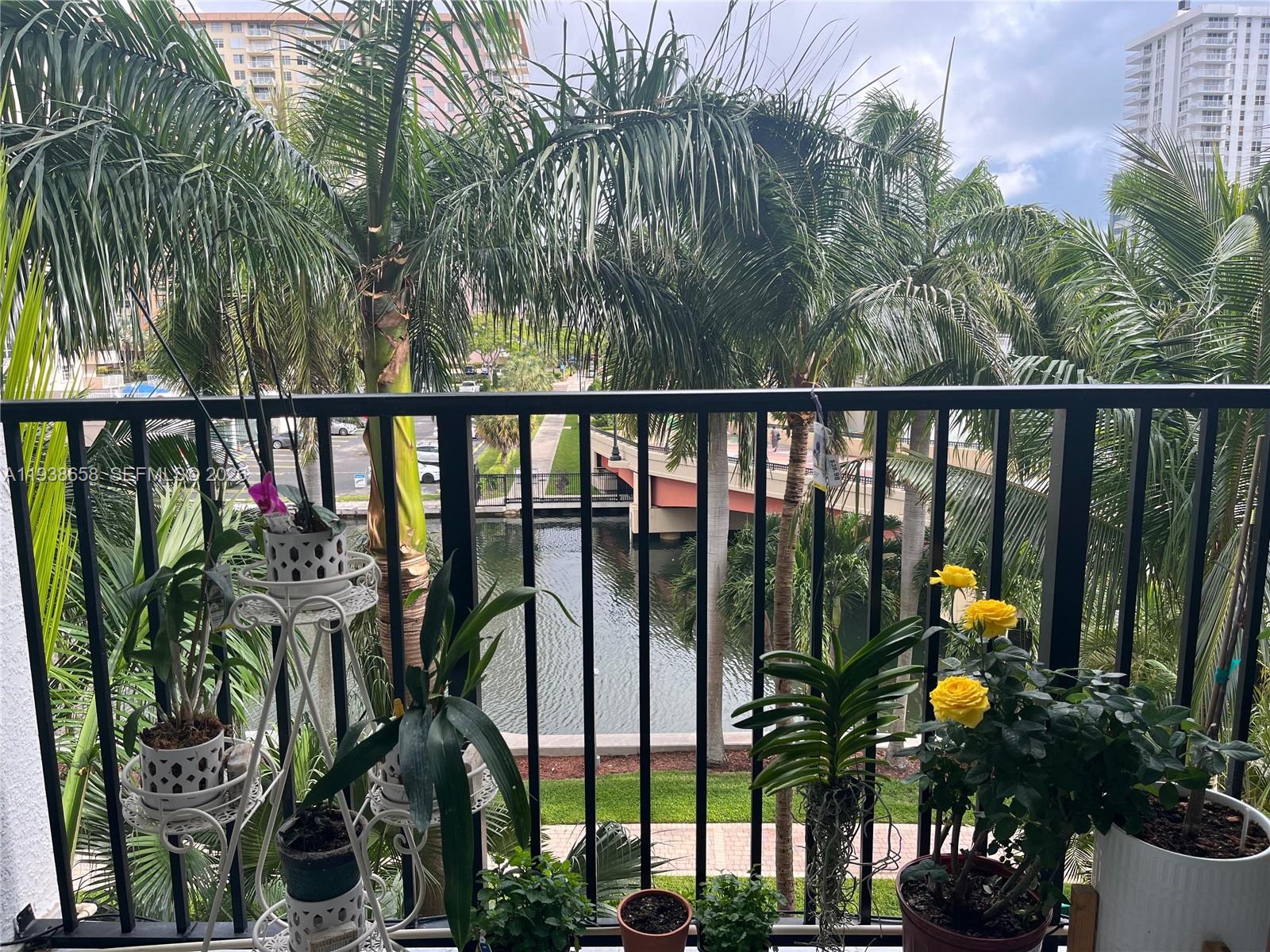 17150 North Bay Road, Unit 2412 Sunny Isles Beach, FL 33160 - Photo 11 of 25 a balcony with outdoor view