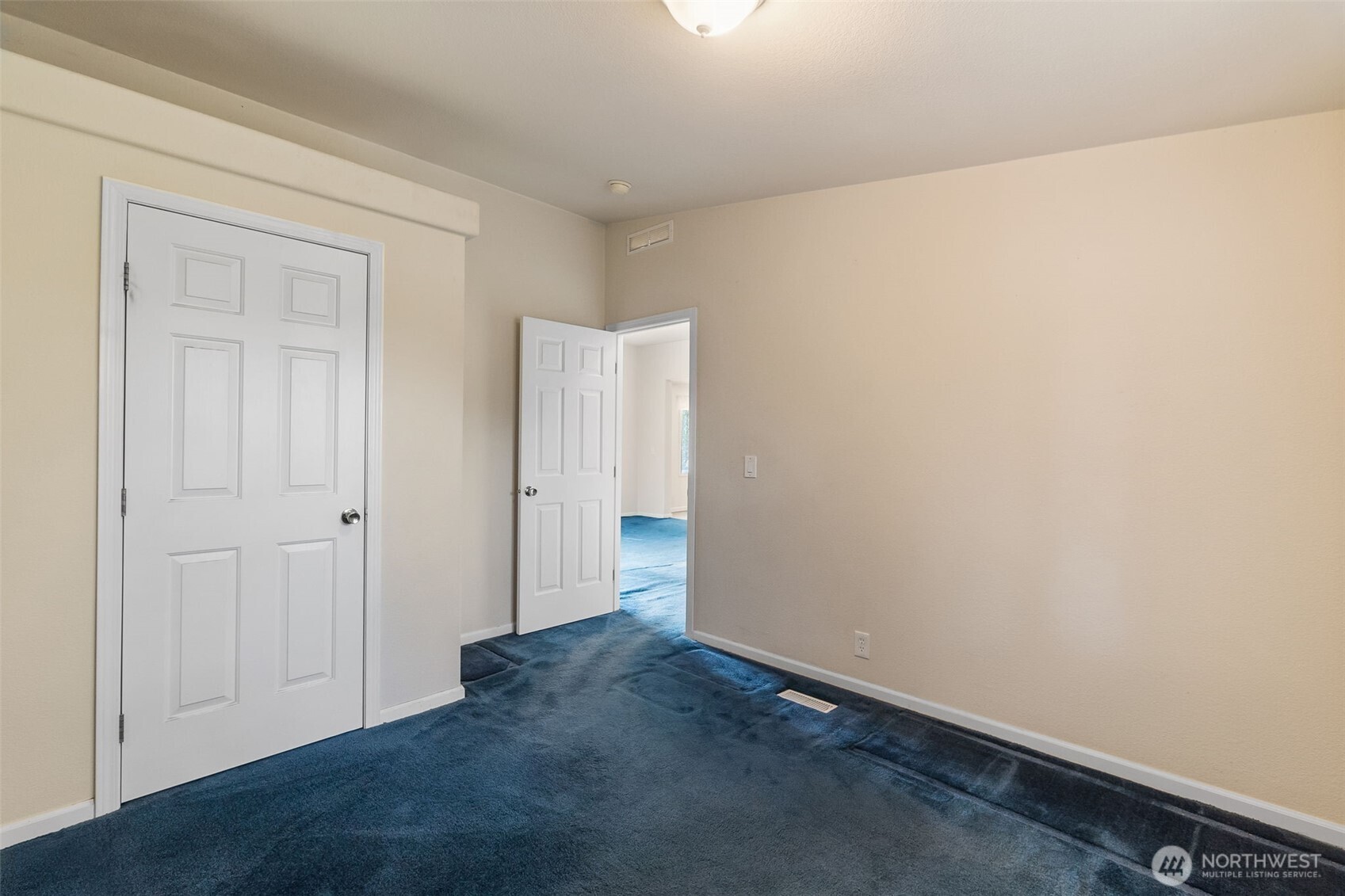 271 Romerman Road, Unit 22 Chehalis, WA 98532 - Photo 21 of 27 a view of an empty room