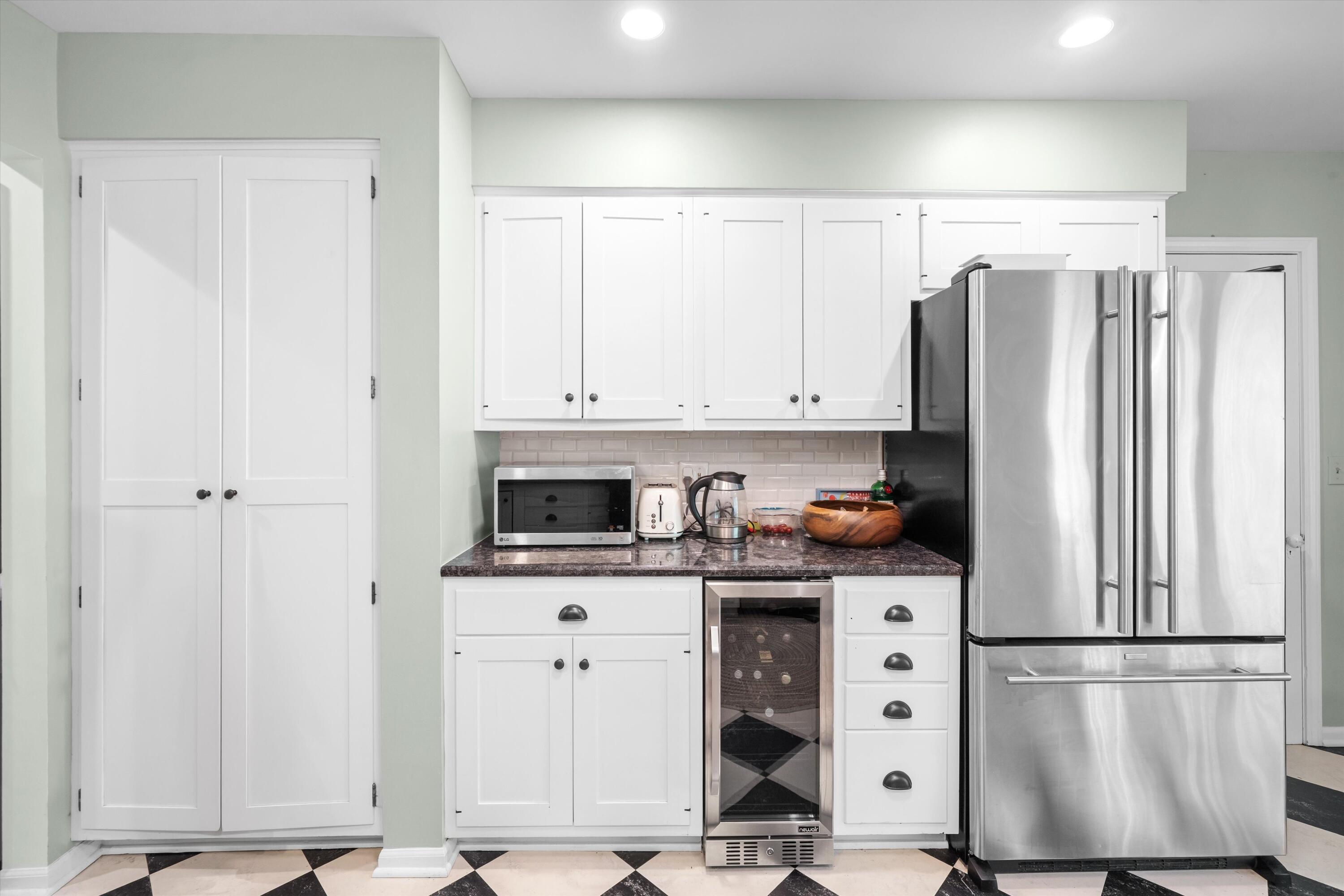 941 Newport Road Ann Arbor, MI 48103 - Photo 10 of 30 25-DSC09893