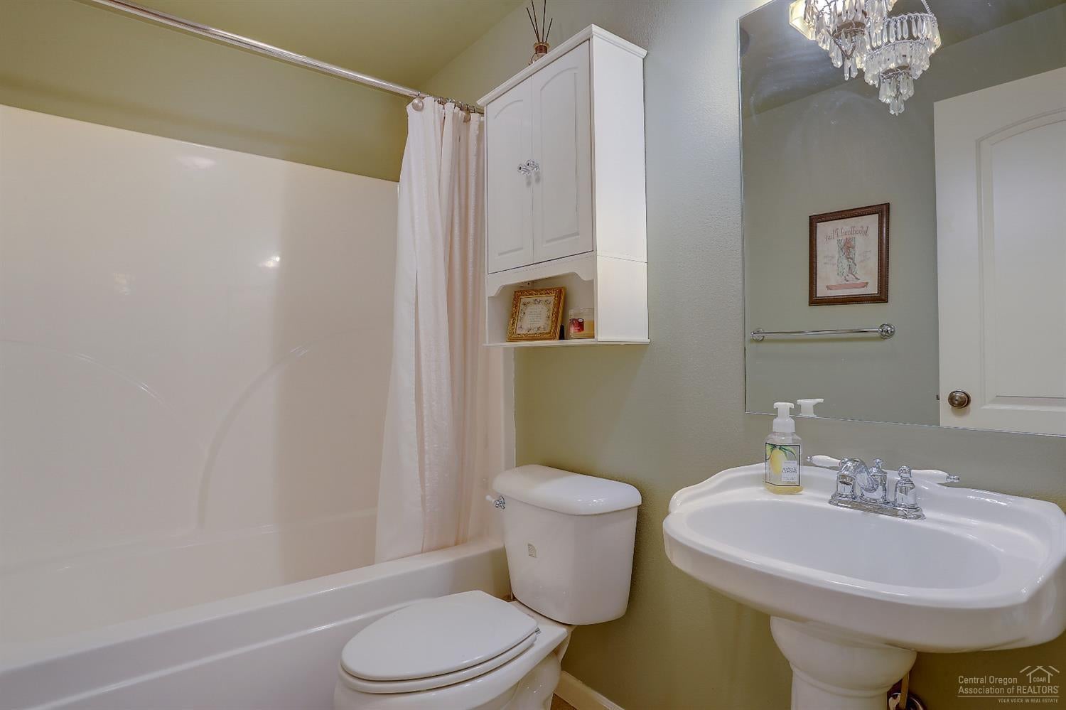 62515 Waugh Road Bend, OR 97701 - Photo 14 of 25 Gallery Image 14