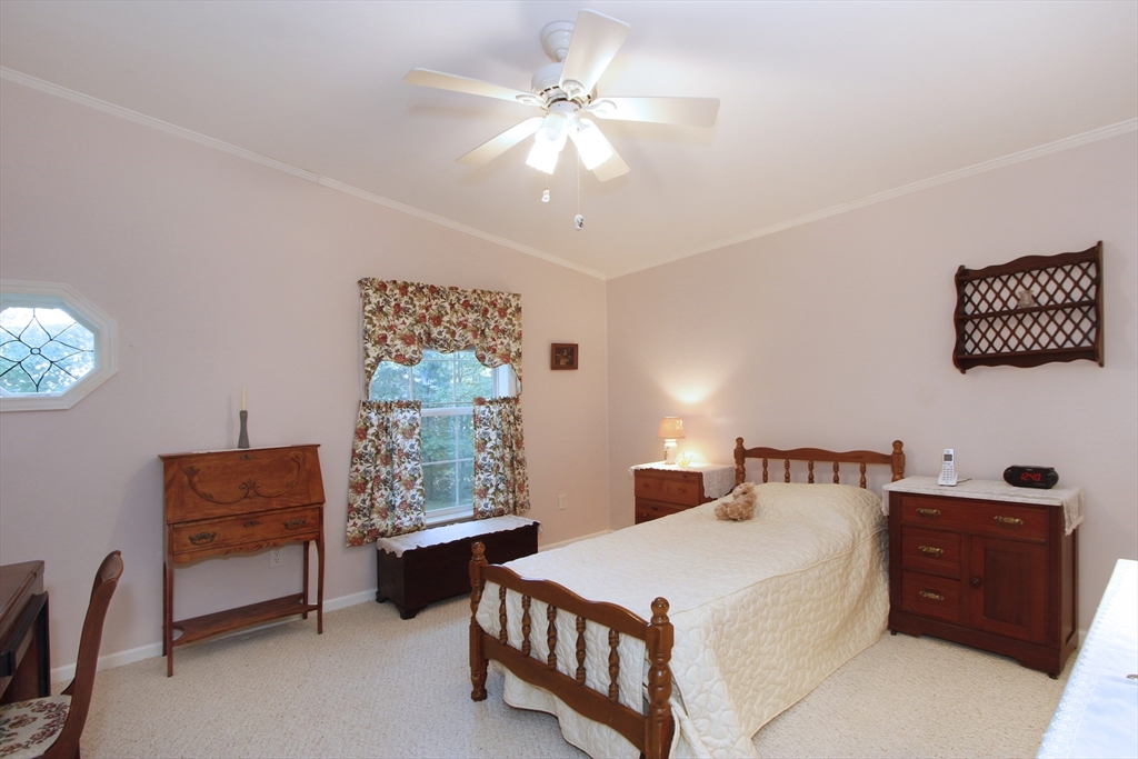 507 Crystal Way Middleboro, MA 02346 - Photo 23 of 36
