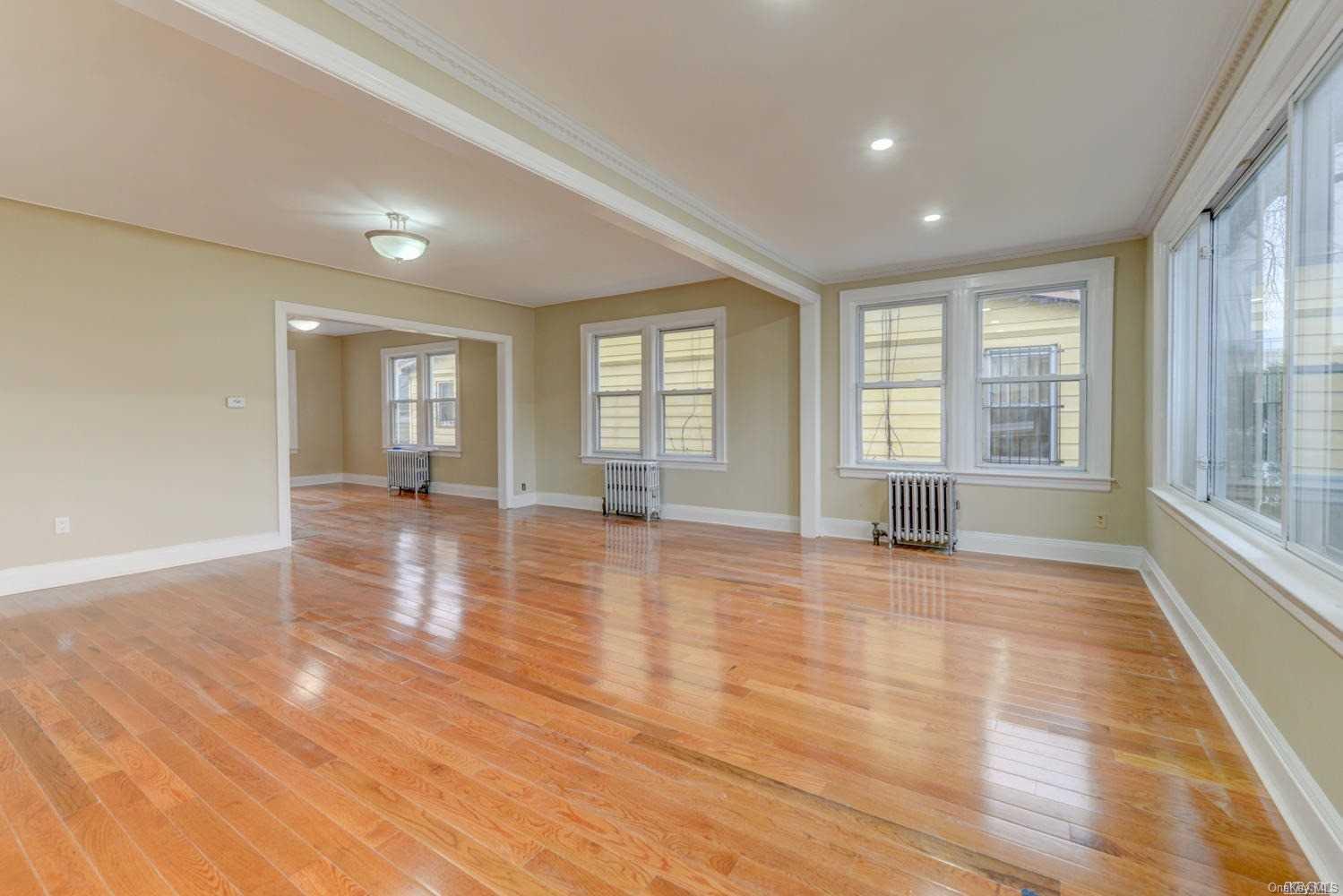 178-18 Anderson Road Queens, NY 11434 - Photo 3 of 20 Gallery Image 3