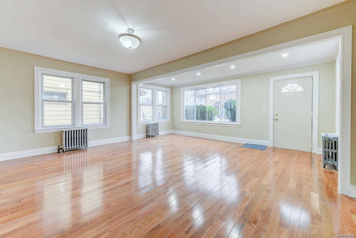 178-18 Anderson Road Queens, NY 11434 - Photo 4 of 20 Gallery Image 4