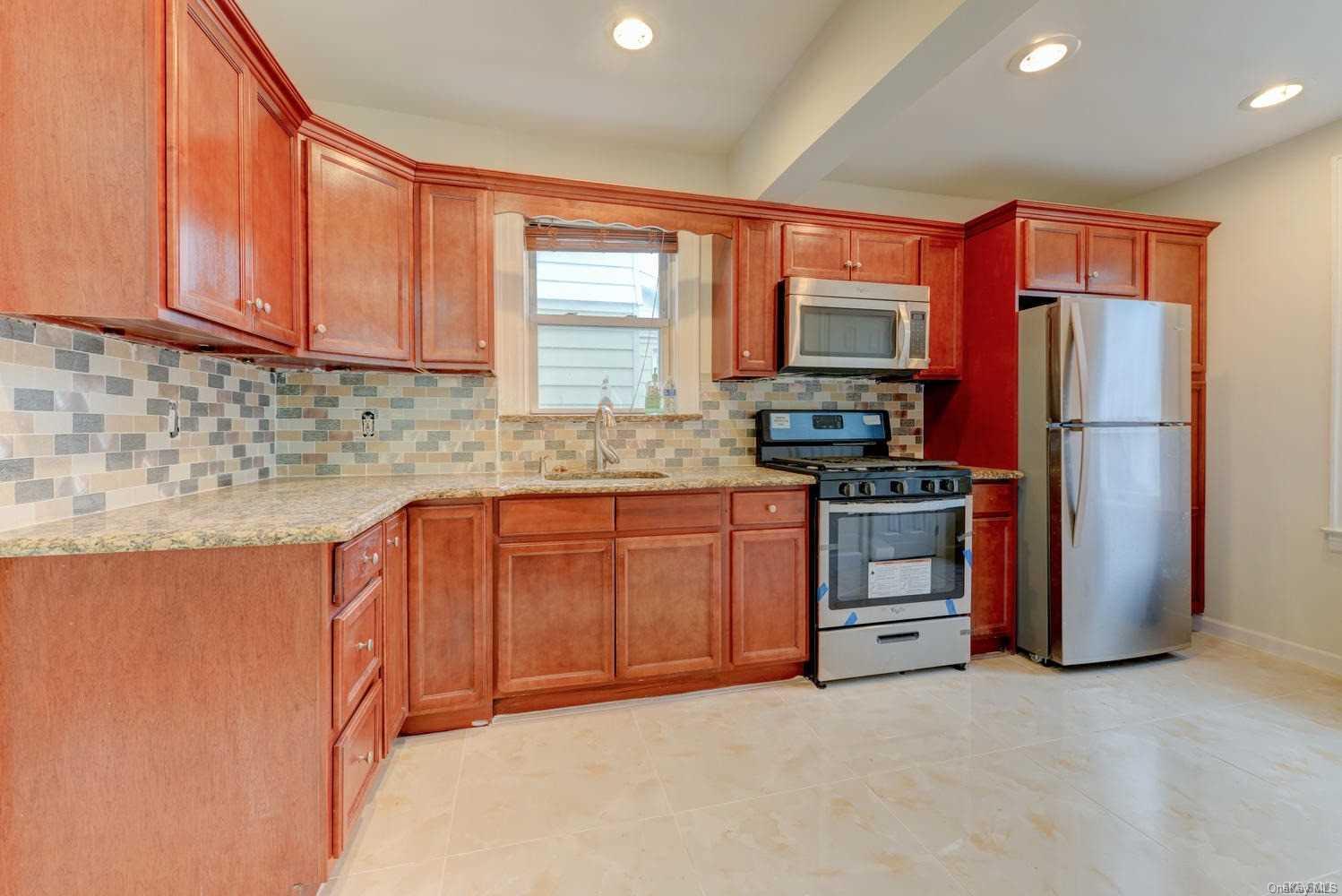 178-18 Anderson Road Queens, NY 11434 - Photo 10 of 20 Gallery Image 10