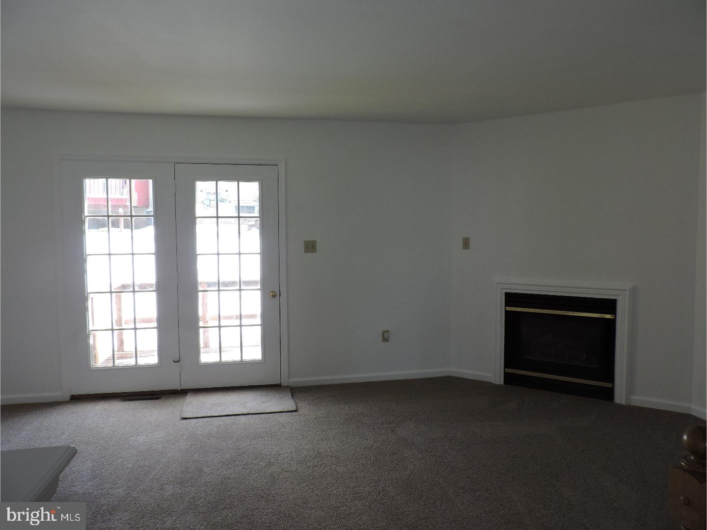 21-4 Cranberry Ridge Reading, PA 19606 - Photo 7 of 21 Living Room