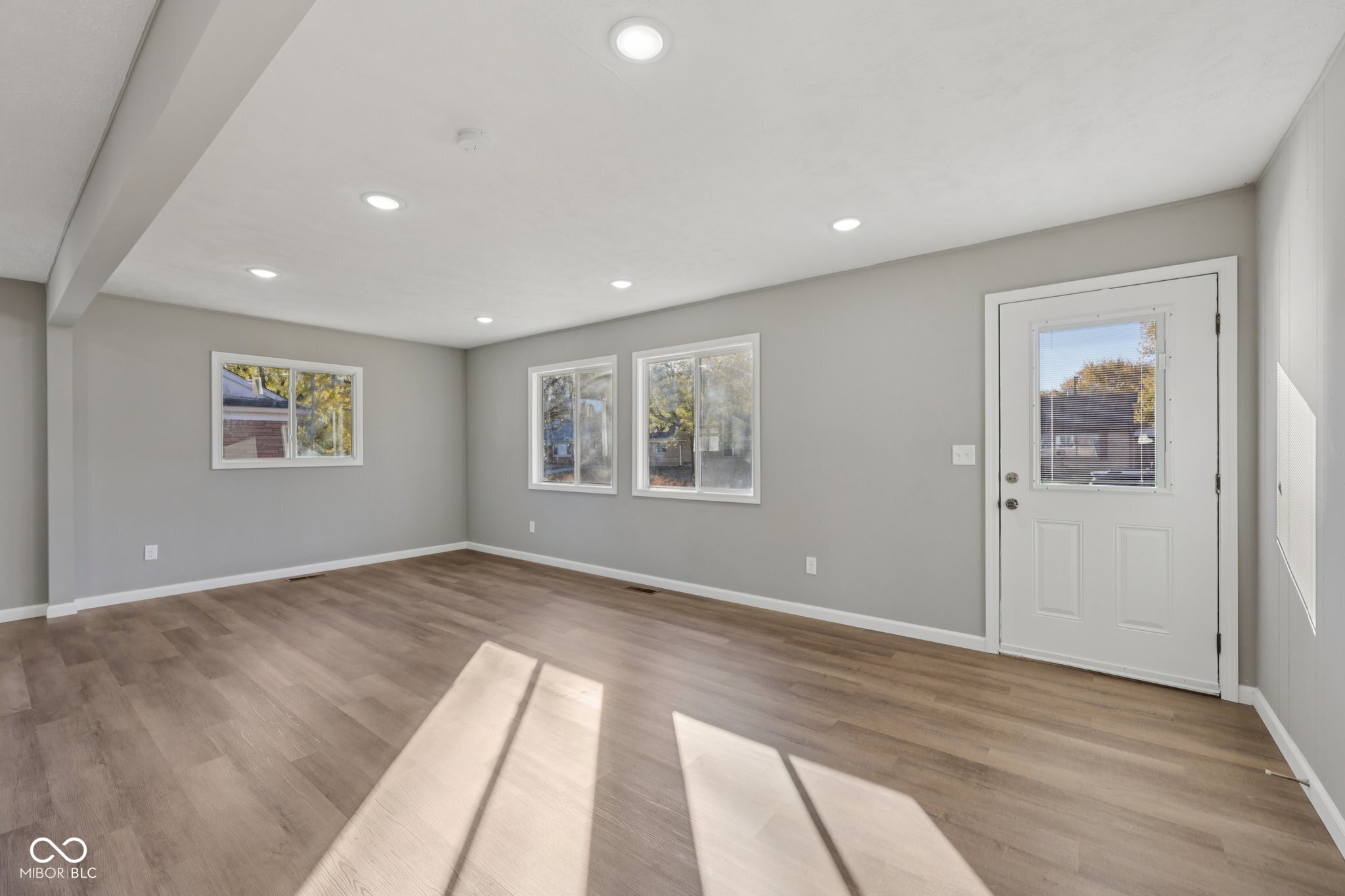 3441 Minger Road Indianapolis, IN 46222 - Photo 3 of 37 Gallery Image 3