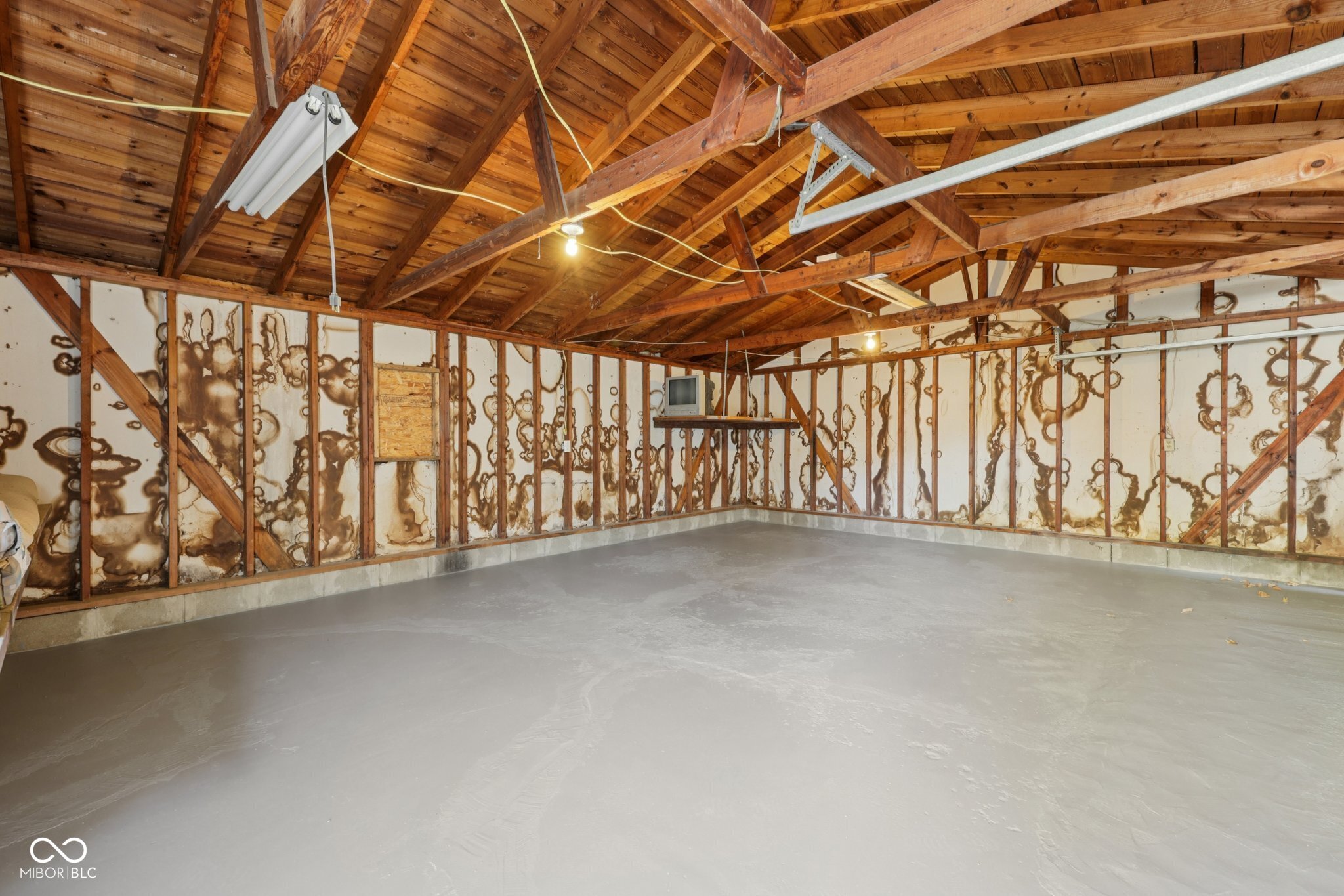 3441 Minger Road Indianapolis, IN 46222 - Photo 34 of 37 Gallery Image 34