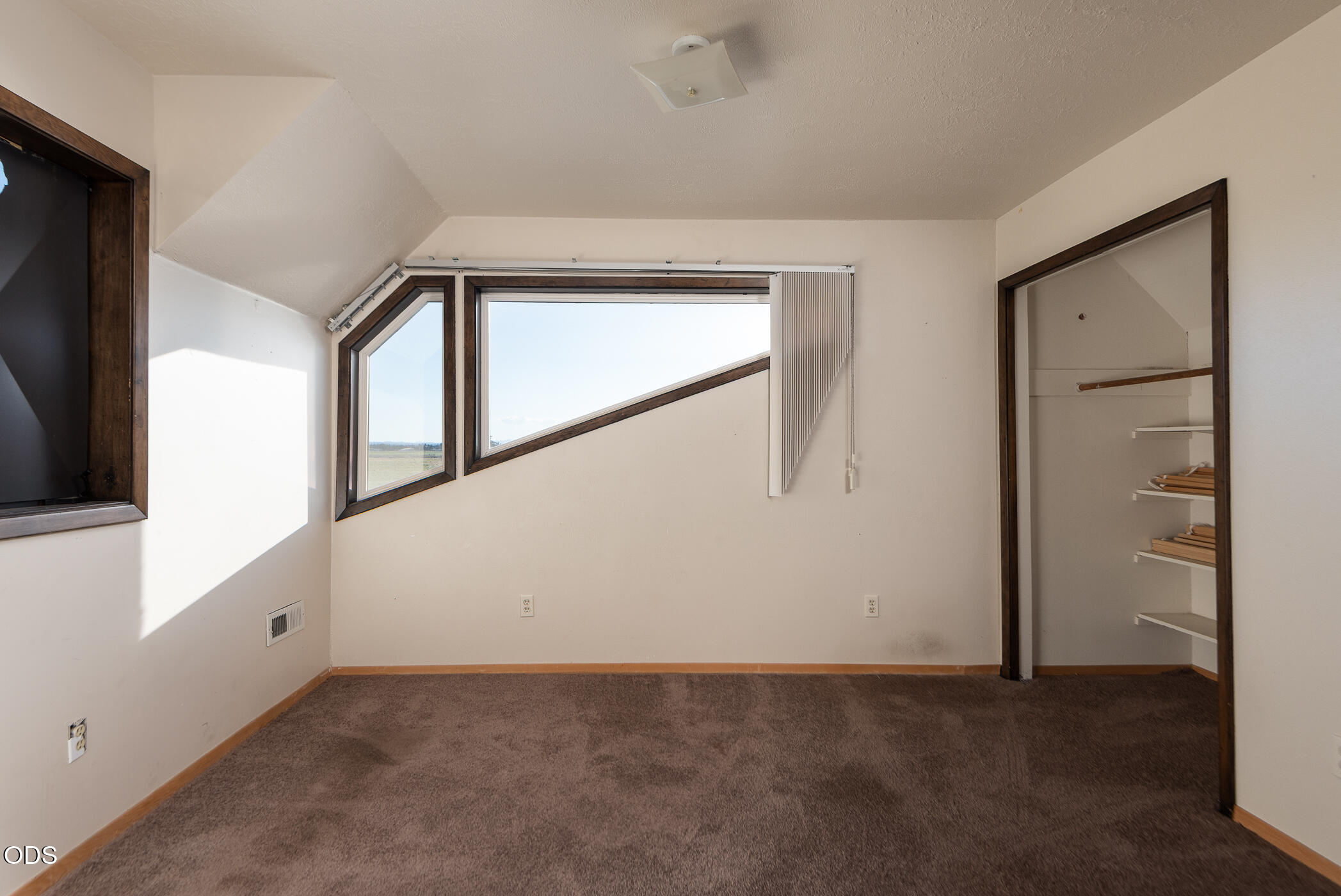 26275 Willard Road Bend, OR 97701 - Photo 22 of 68