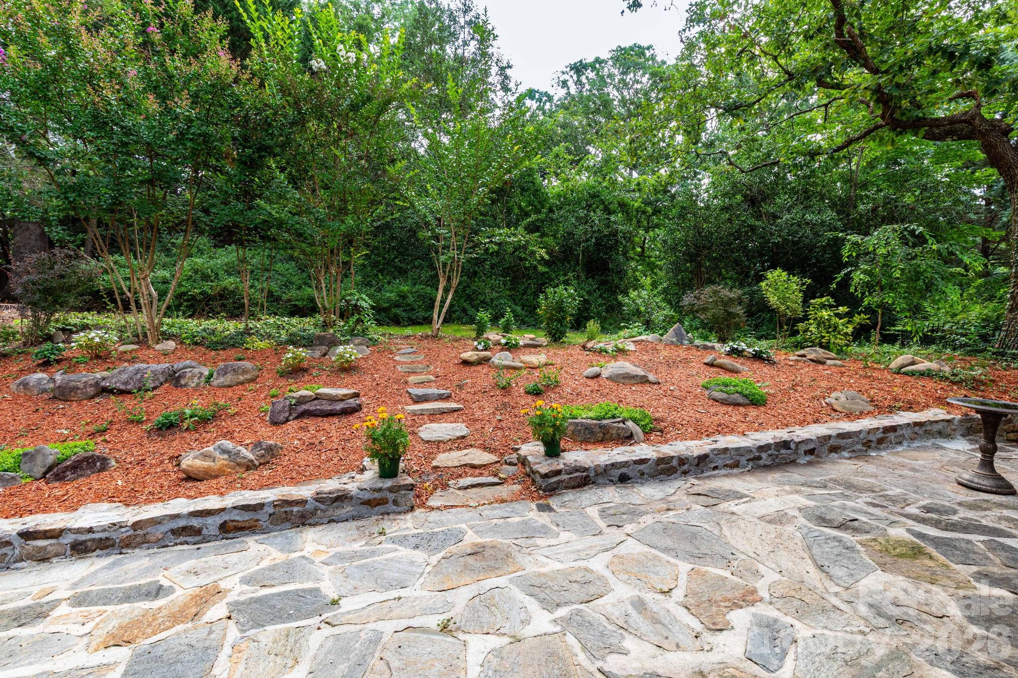 301 Crowfields Lane Asheville, NC 28803 - Photo 18 of 28