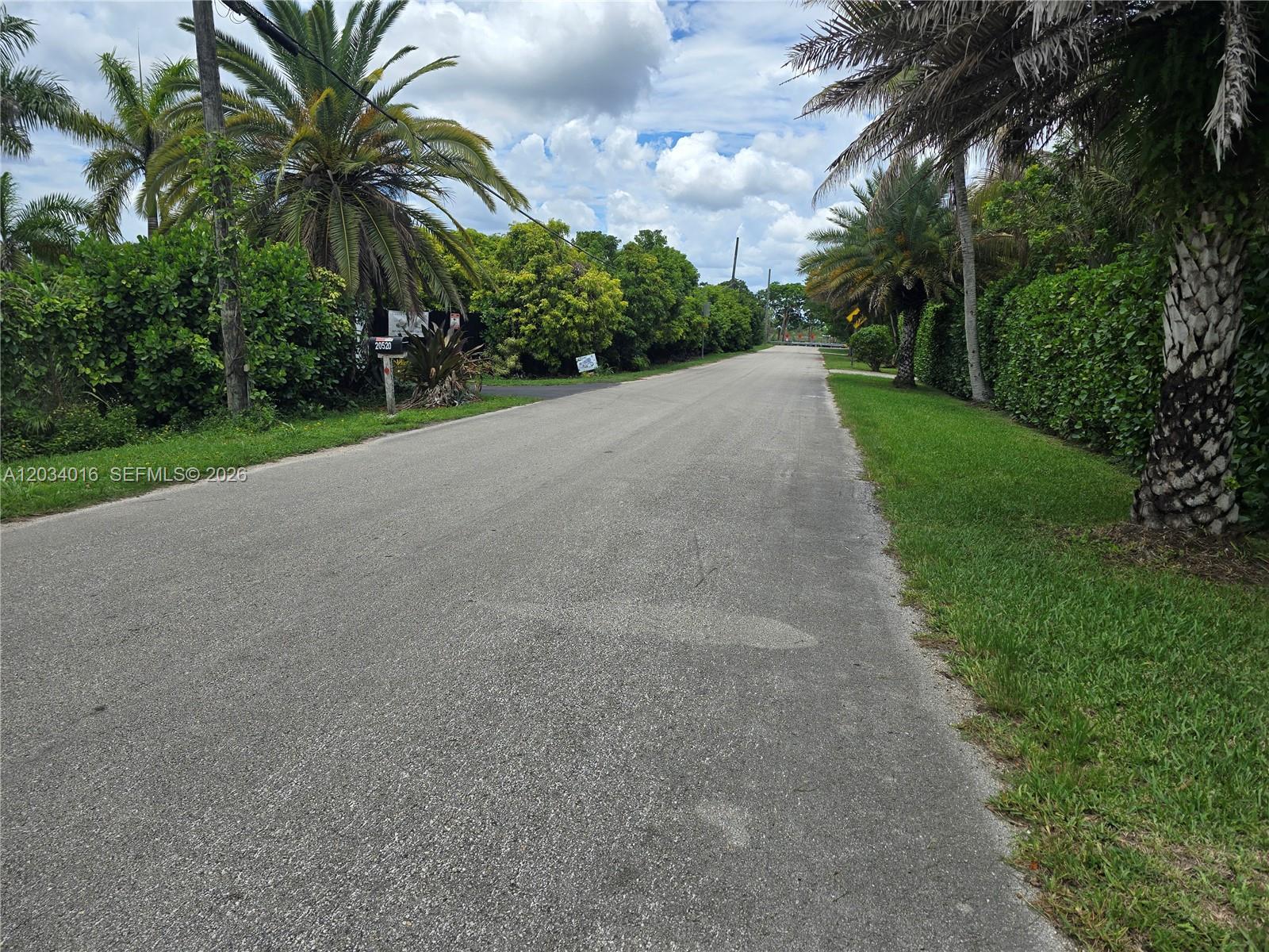 20595 Southwest 190th Street Miami, FL 33187 - Photo 5 of 26