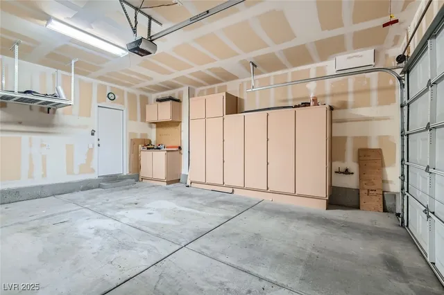 $2,095 | 2651 Dirleton Place, Henderson, NV 89044