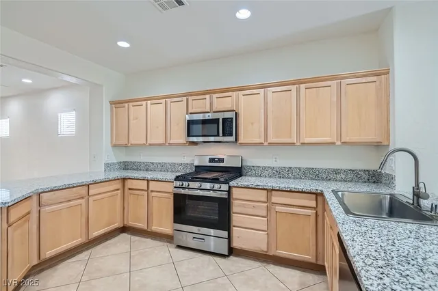 $2,095 | 2651 Dirleton Place, Henderson, NV 89044