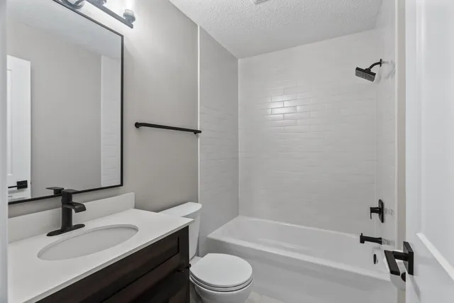 $144,900 | 7414 West 22nd Street, Unit 114, St. Louis Park, MN 55426