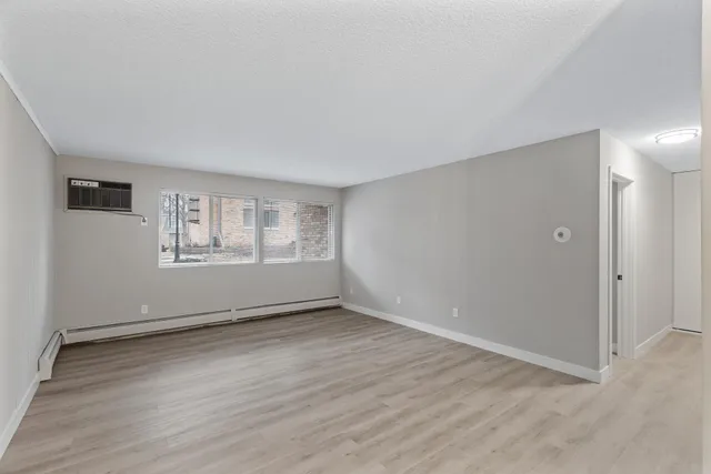 $144,900 | 7414 West 22nd Street, Unit 114, St. Louis Park, MN 55426