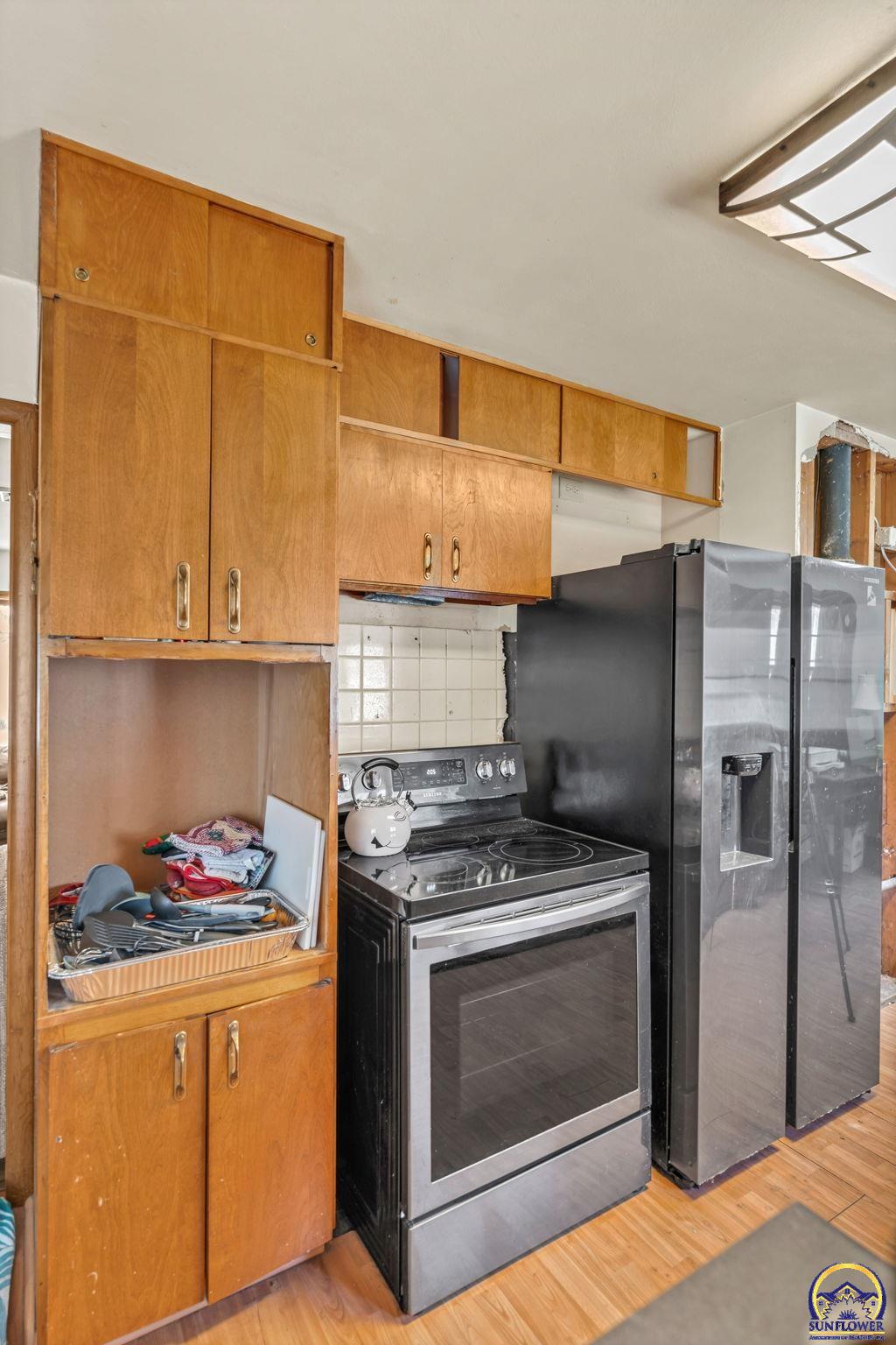 2886 Southwest Mulvane Street Topeka, KS 66611 - Photo 12 of 34