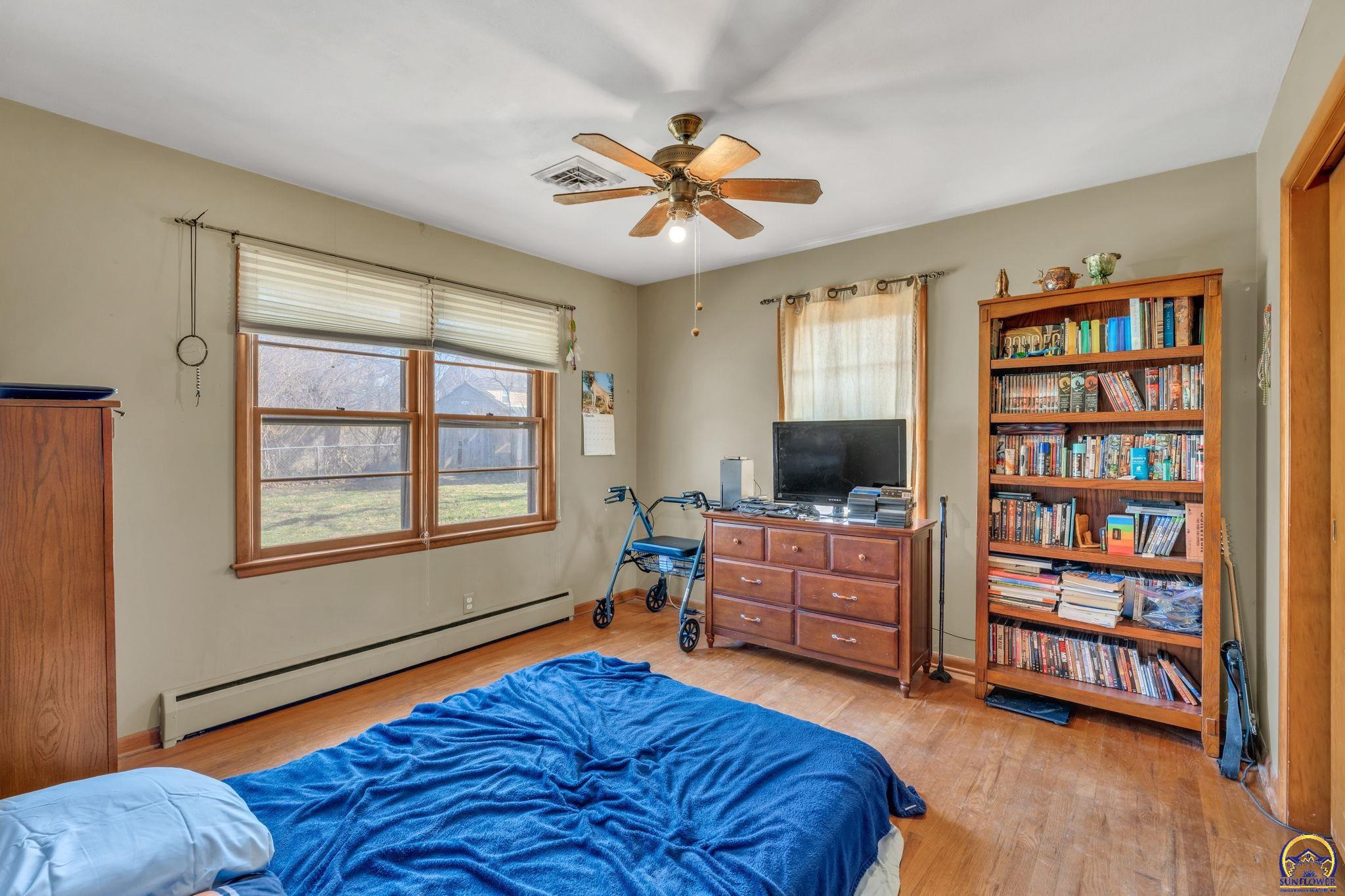 2886 Southwest Mulvane Street Topeka, KS 66611 - Photo 15 of 34