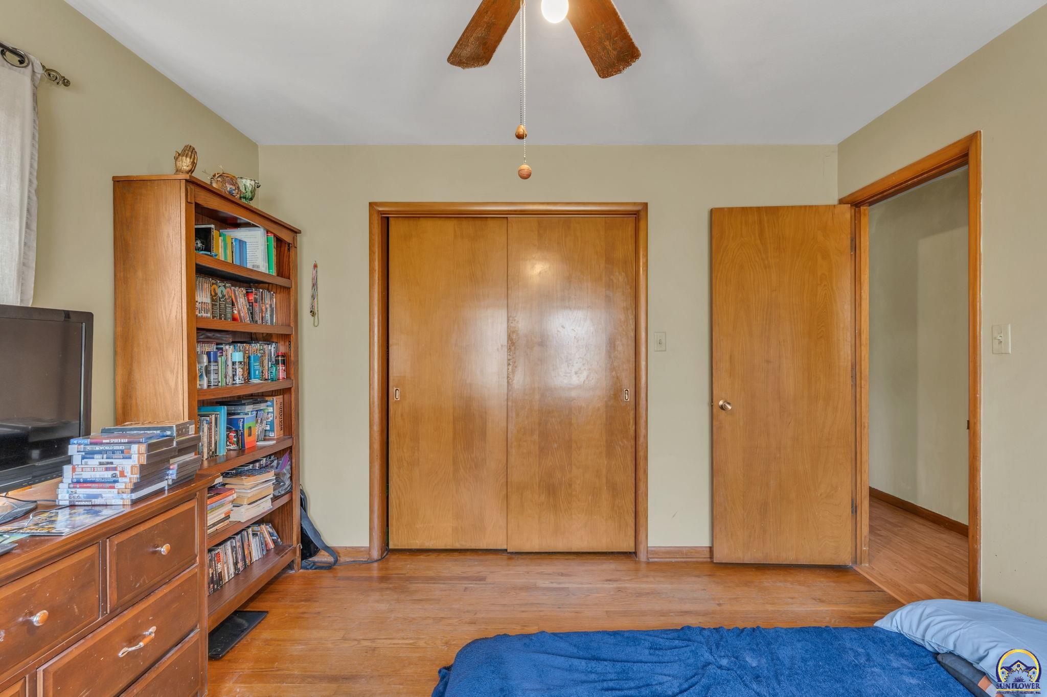 2886 Southwest Mulvane Street Topeka, KS 66611 - Photo 16 of 34