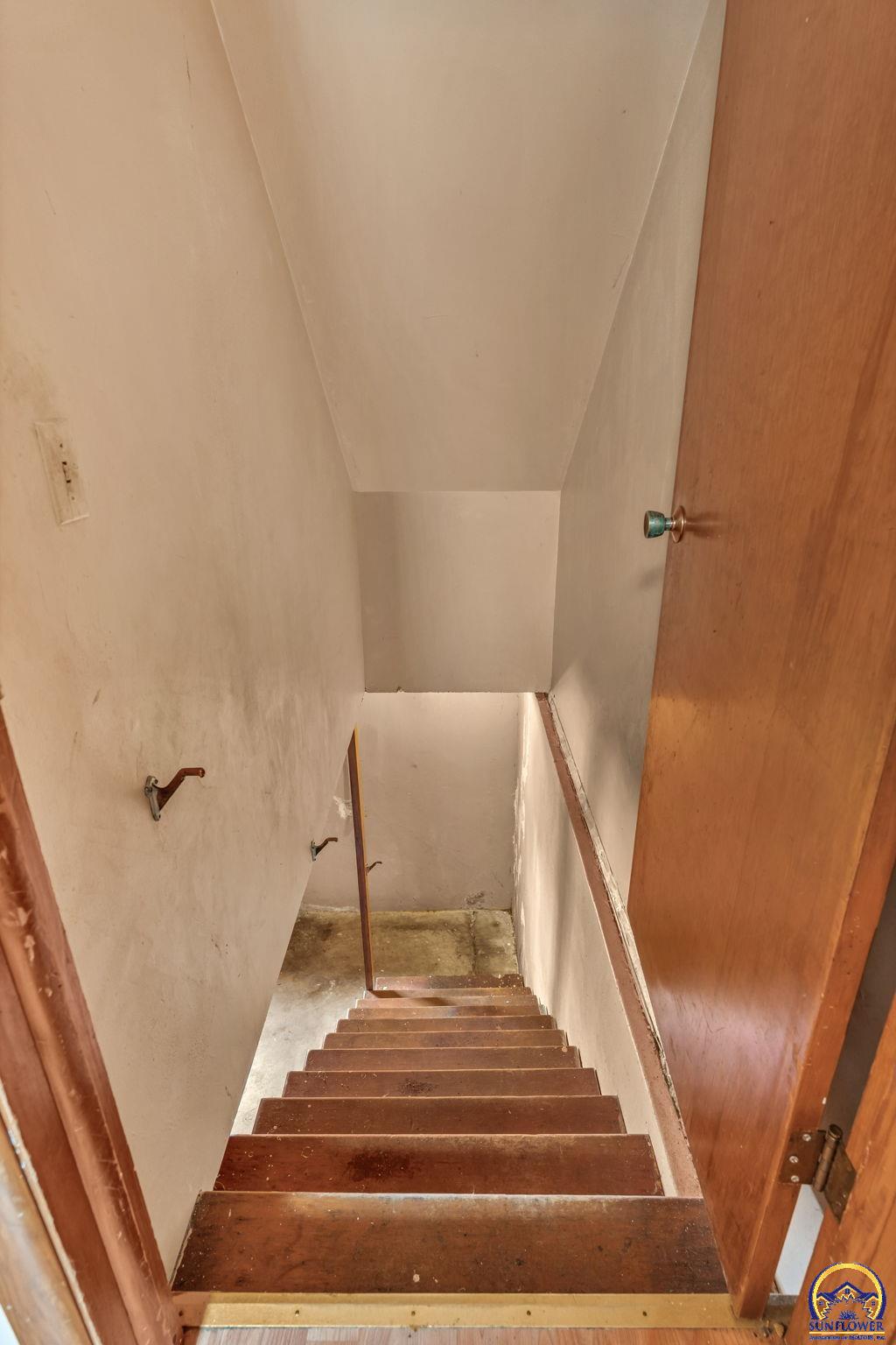 2886 Southwest Mulvane Street Topeka, KS 66611 - Photo 21 of 34