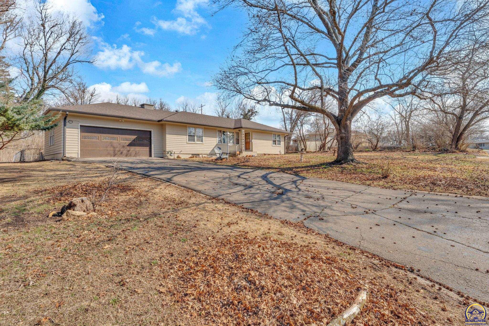 2886 Southwest Mulvane Street Topeka, KS 66611 - Photo 33 of 34