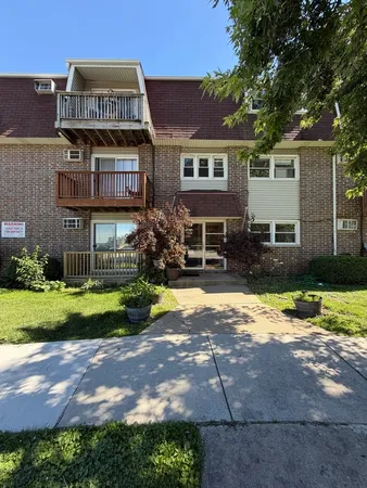$84,900 | 4309 West Park Ln Drive, Unit 2C, Alsip, IL 60803