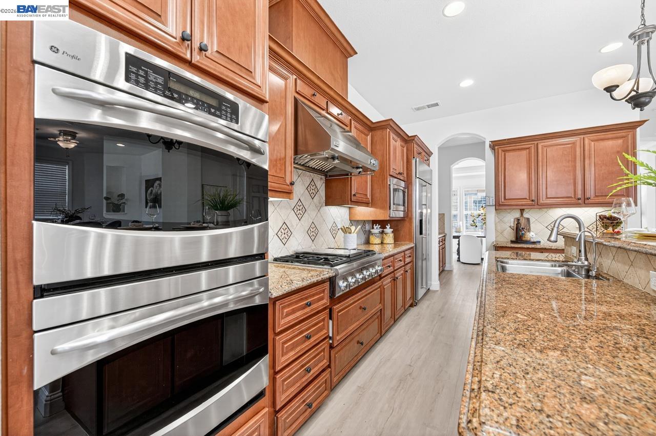 3063 Ridgefield Court Dublin, CA 94568 - Photo 13 of 92