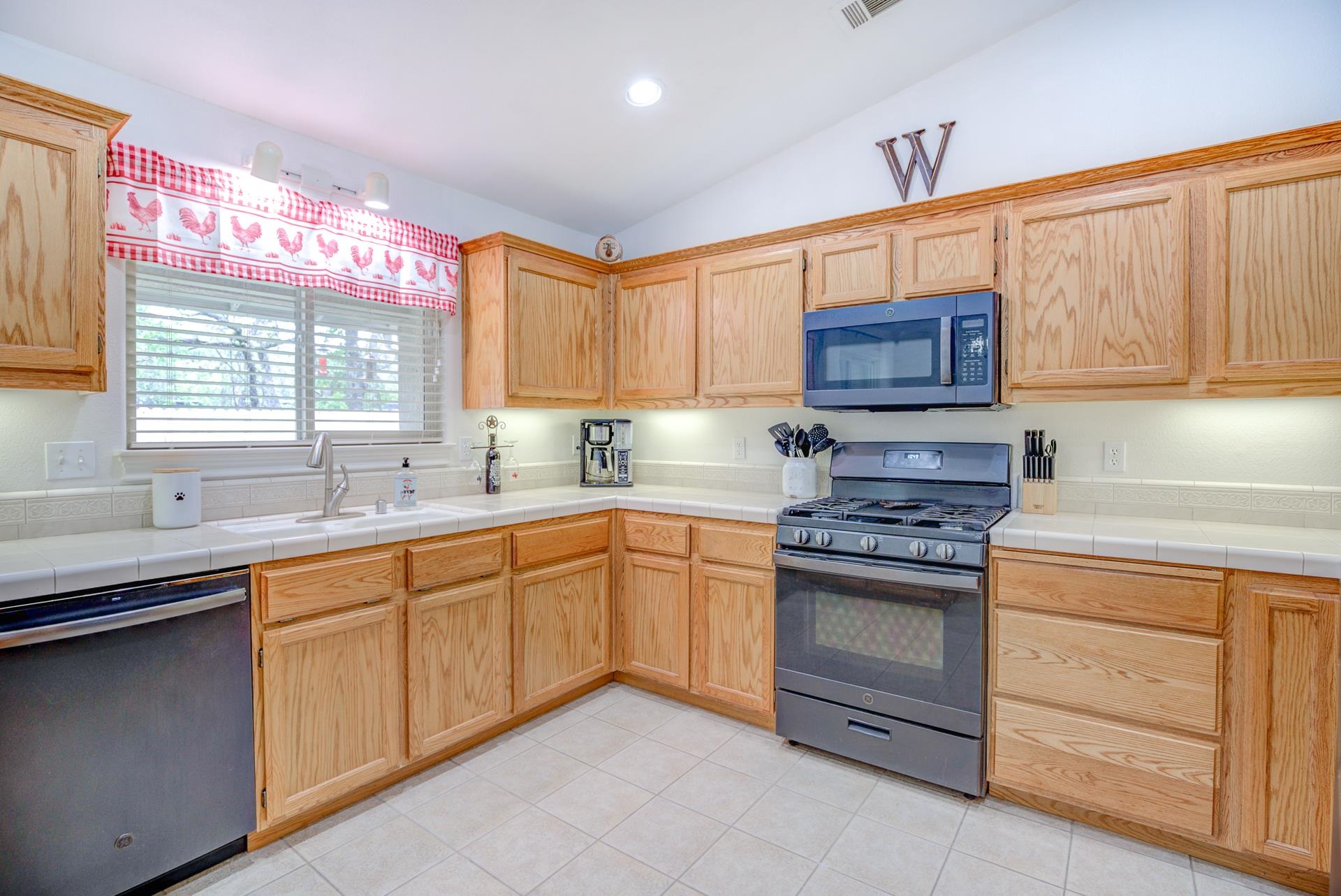 16146 Jellys Ferry Road Red Bluff, CA 96080 - Photo 11 of 36 Gallery Image 11