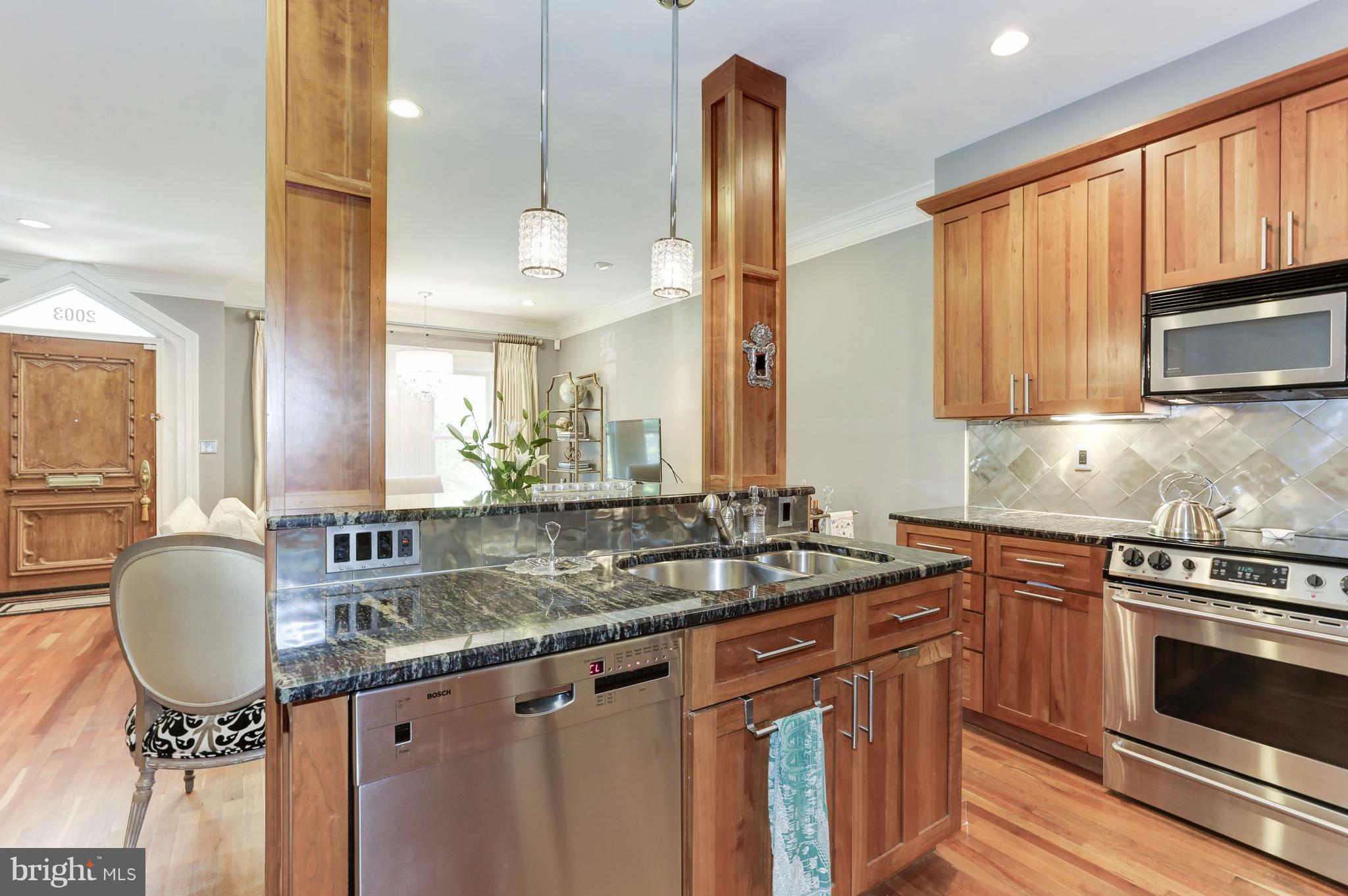 2003 Columbia Road Northwest, Unit 2003 Washington, DC 20009 - Photo 7 of 22 Gourmet kitchen