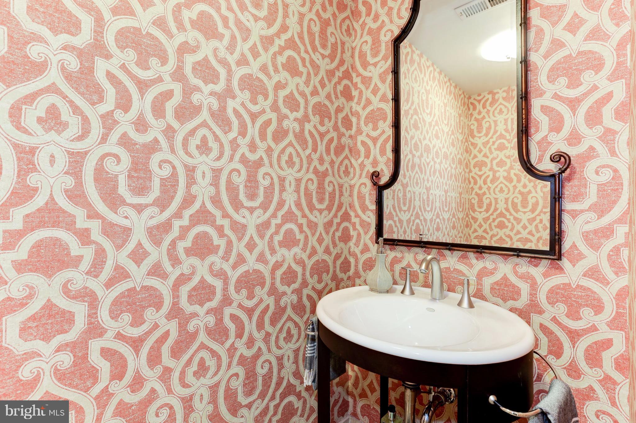 2003 Columbia Road Northwest, Unit 2003 Washington, DC 20009 - Photo 9 of 22 Powder room
