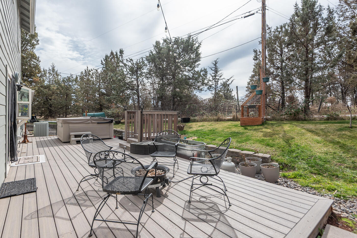 905 Southwest Burns Lane Madras, OR 97741 - Photo 12 of 46 Newer composite decking in back