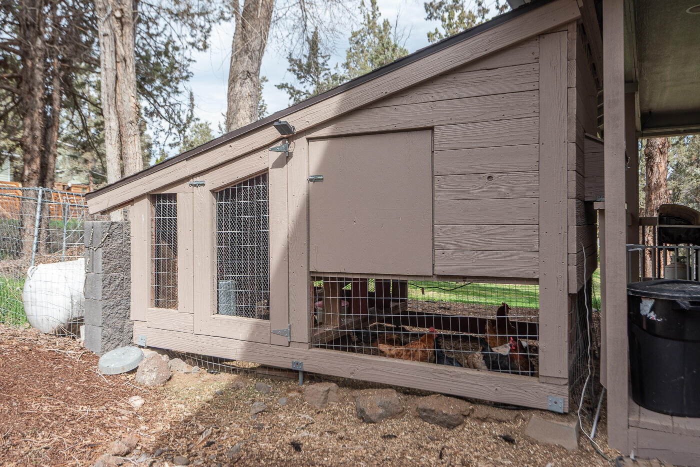 905 Southwest Burns Lane Madras, OR 97741 - Photo 15 of 46 Chicken coop complete with chickens