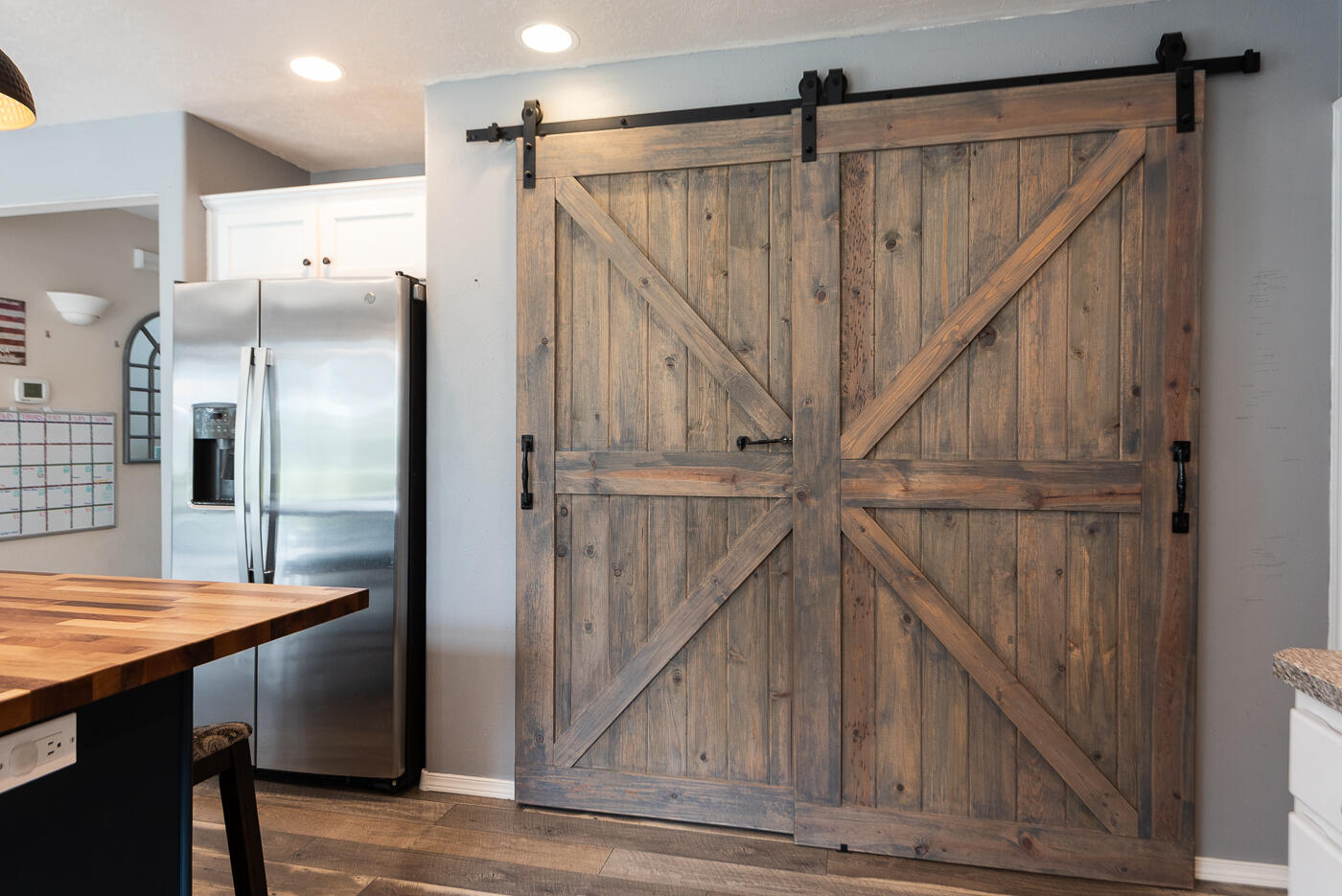 905 Southwest Burns Lane Madras, OR 97741 - Photo 22 of 46 Pantry with barn doors