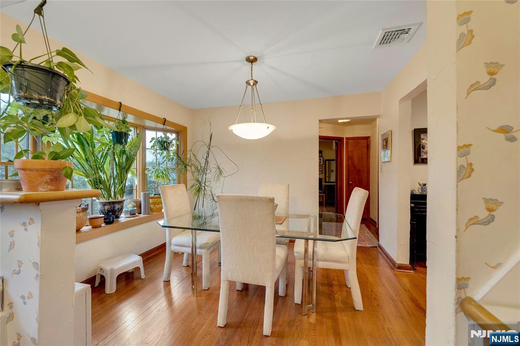 460 Maple Avenue Washington Township, NJ 07676 - Photo 13 of 32