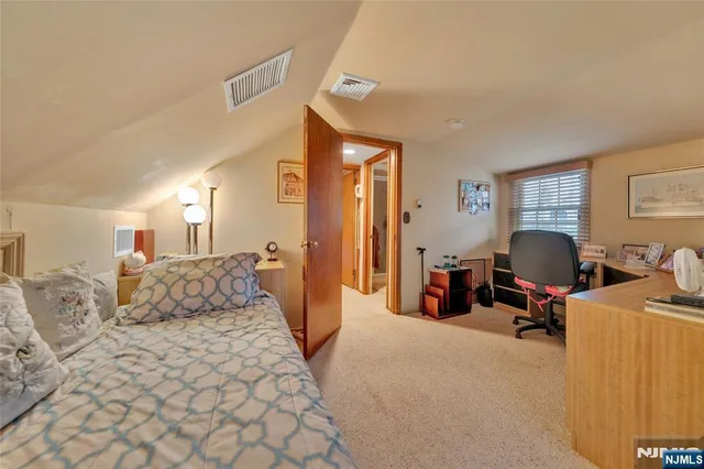 $748,000 | 460 Maple Avenue, Washington Township, NJ 07676