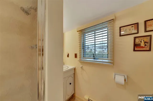 $748,000 | 460 Maple Avenue, Washington Township, NJ 07676