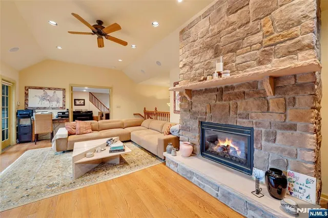 $748,000 | 460 Maple Avenue, Washington Township, NJ 07676