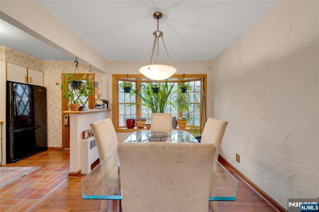 460 Maple Avenue Washington Township, NJ 07676 - Photo 9 of 32