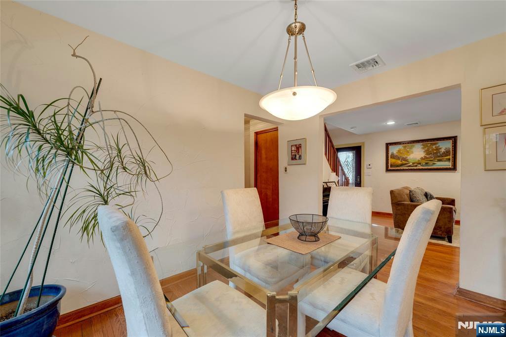 460 Maple Avenue Washington Township, NJ 07676 - Photo 10 of 32