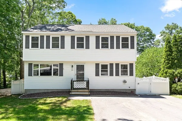 $599,900 | 20 Hillcrest Avenue, Dracut, MA 01826