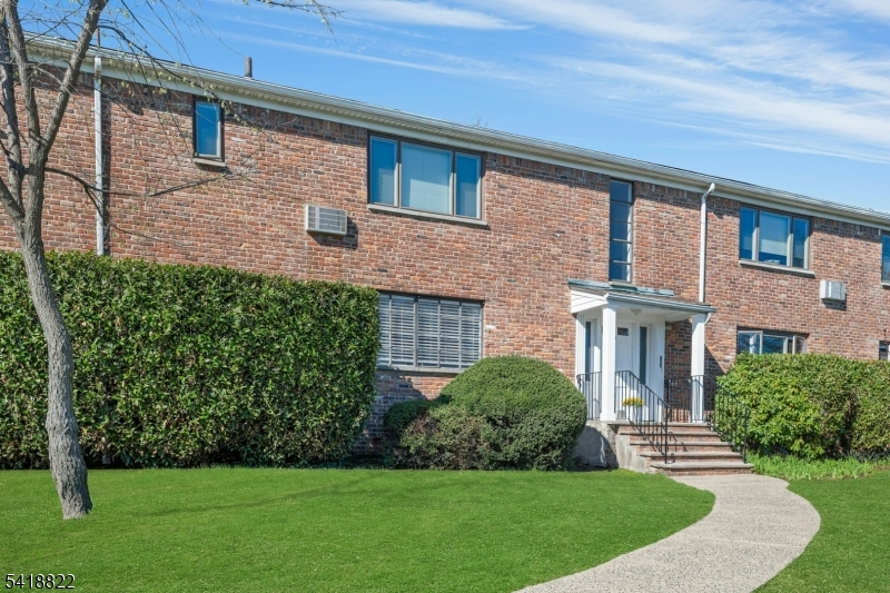 4 Troy Drive, Unit 4A Springfield, NJ 07081 - Photo 17 of 18