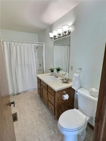 $247,900 | 503 South Prewitt Lane, Nevada, MO 64772