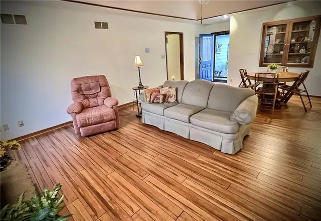 $259,900 | 503 South Prewitt Lane, Nevada, MO 64772