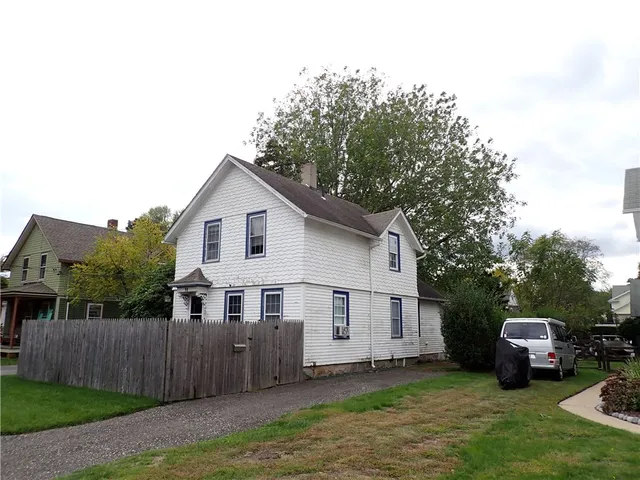 $539,000 | 98 Meadow Avenue, South Kingstown, RI 02879