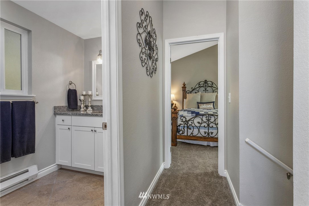 4479 Arvick Road Southeast Port Orchard, WA 98366 - Photo 15 of 25 Gallery Image 15