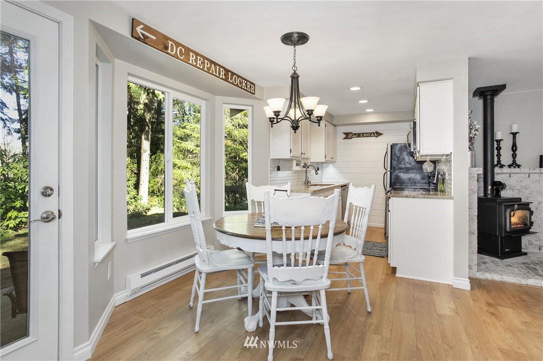 4479 Arvick Road Southeast Port Orchard, WA 98366 - Photo 9 of 25 Gallery Image 9