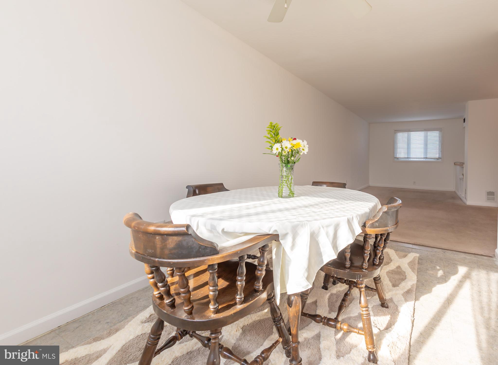 12181 Aster Road Philadelphia, PA 19154 - Photo 11 of 62 Dining Area