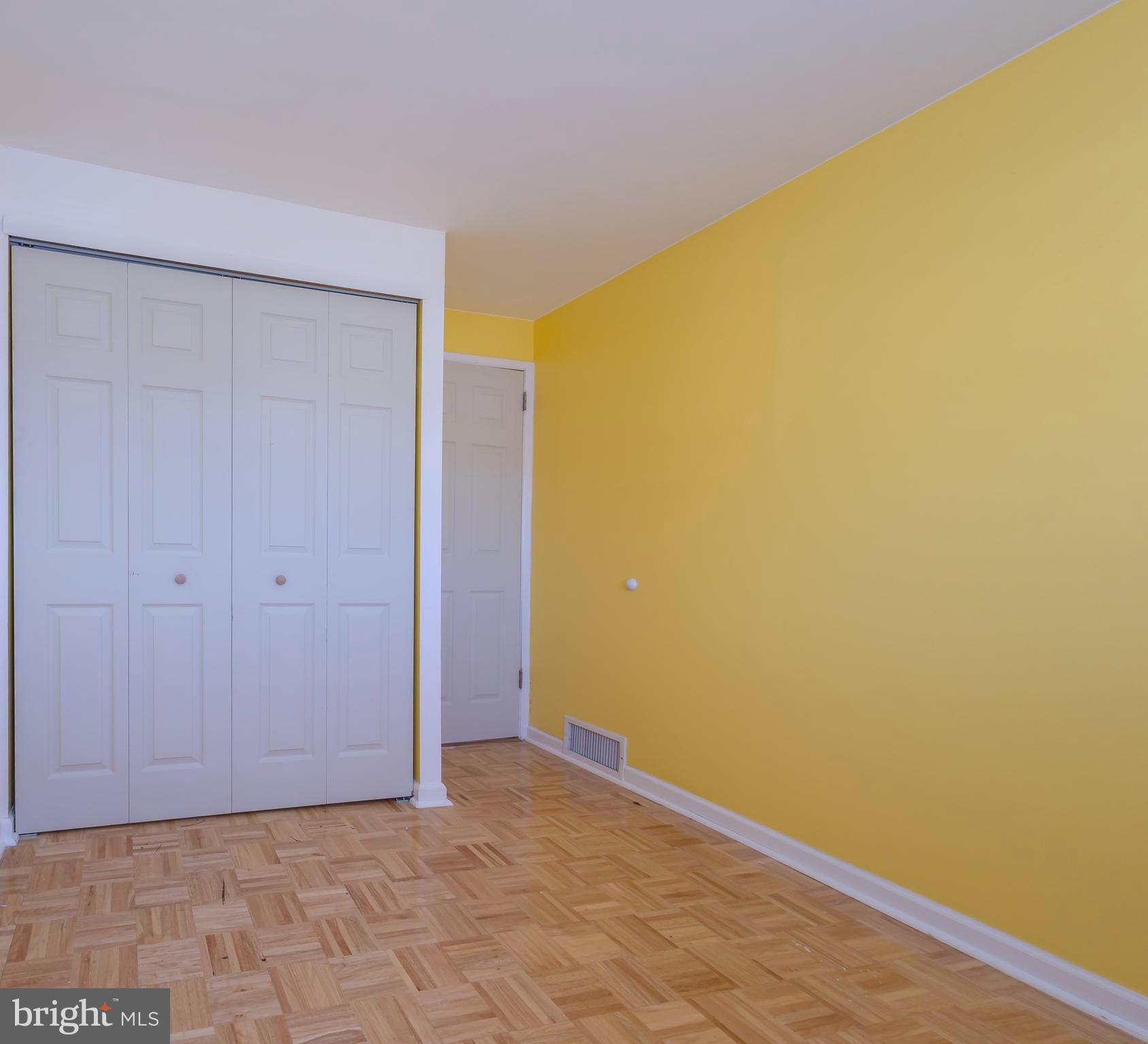 12181 Aster Road Philadelphia, PA 19154 - Photo 20 of 62 Front Bedroom
