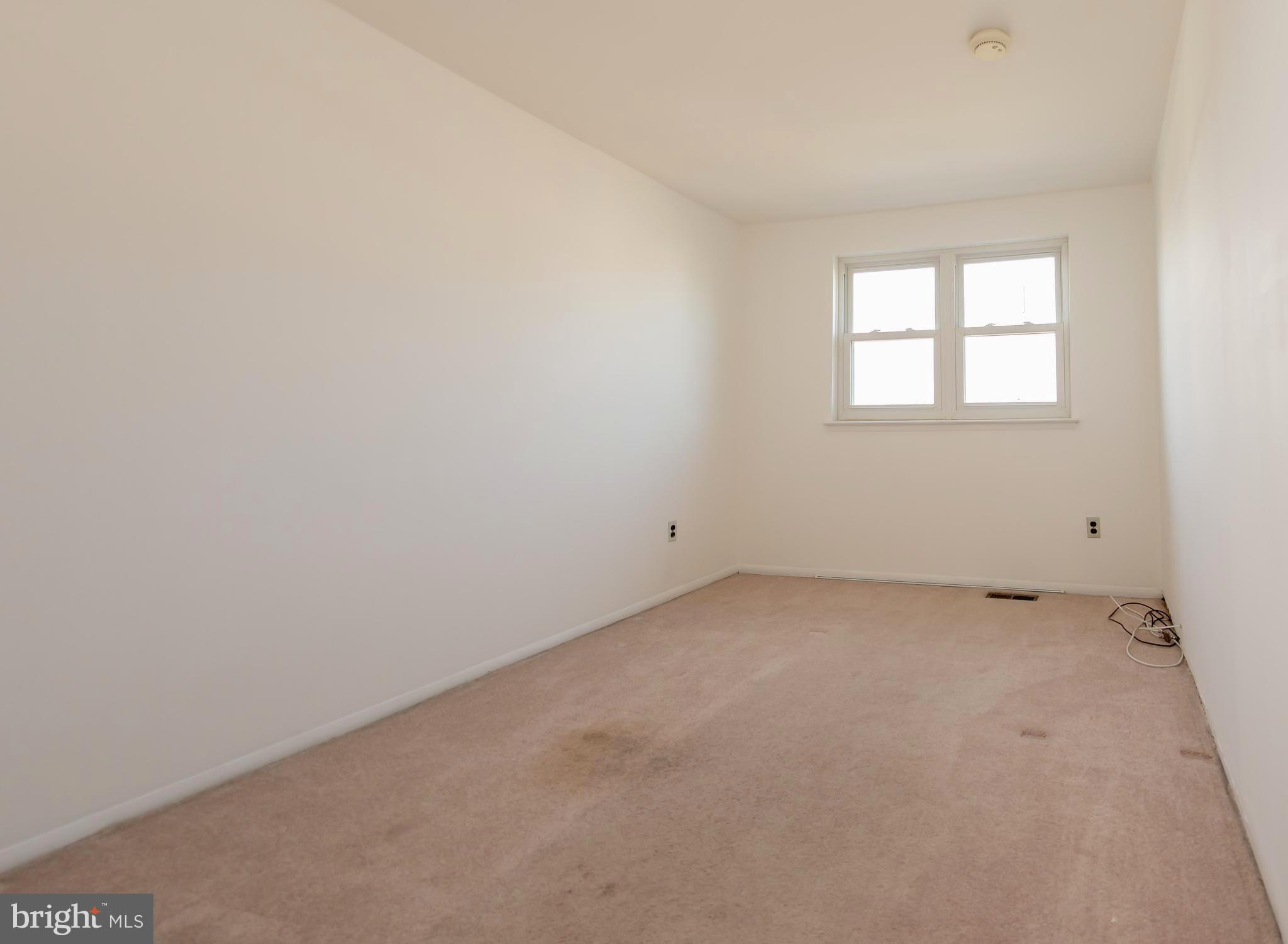 12181 Aster Road Philadelphia, PA 19154 - Photo 21 of 62 Larger Front Bedroom