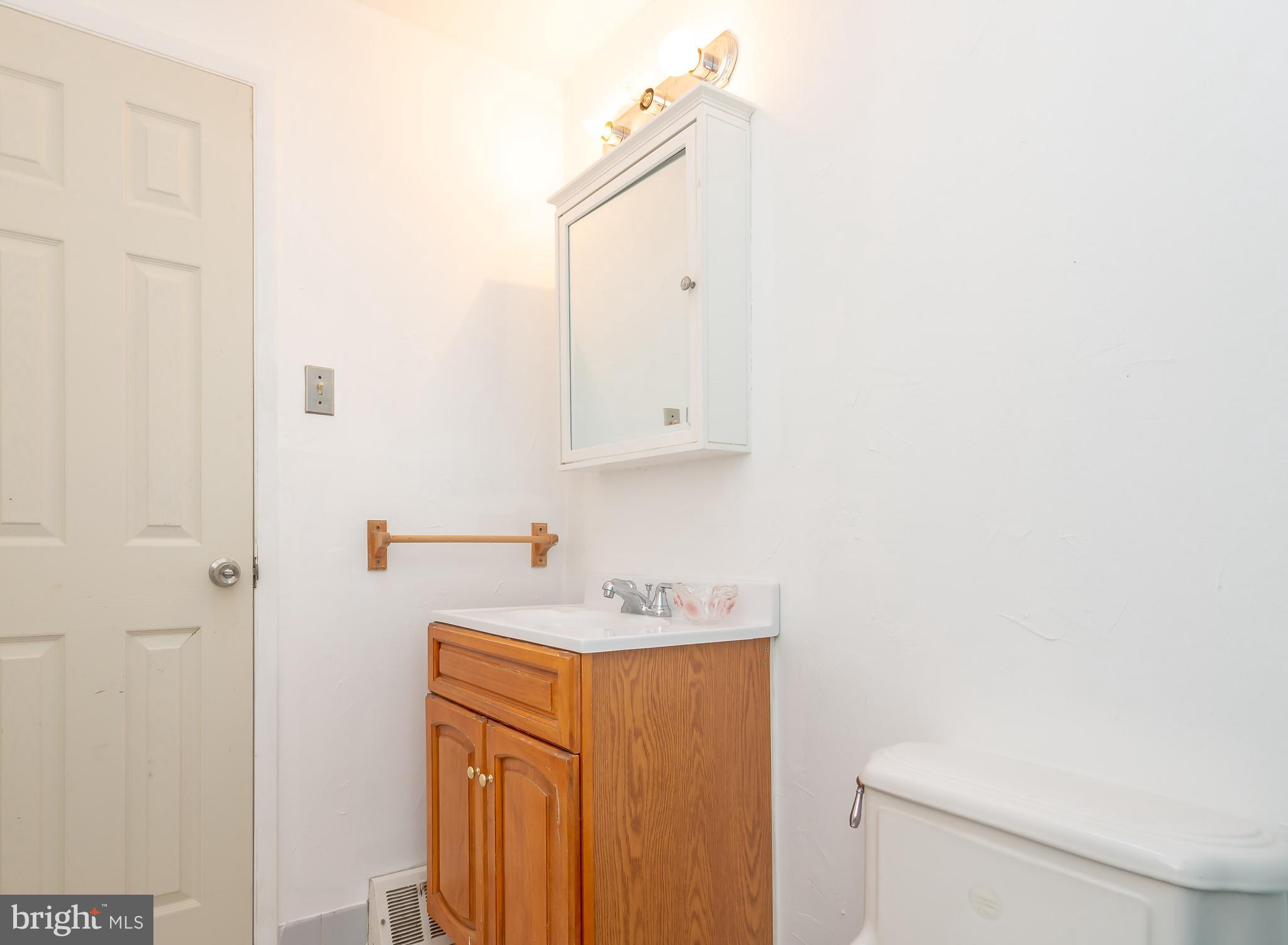 12181 Aster Road Philadelphia, PA 19154 - Photo 28 of 62 Full Bath