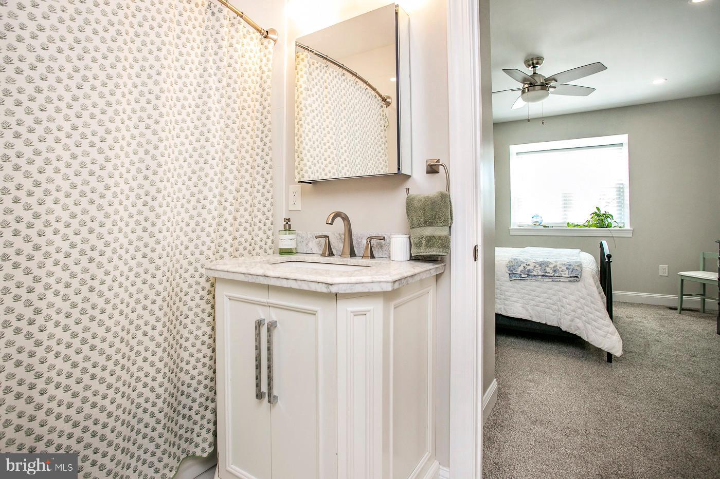 205 Tupelo Grove Ambler, PA 19002 - Photo 28 of 32 En-Suite Bath