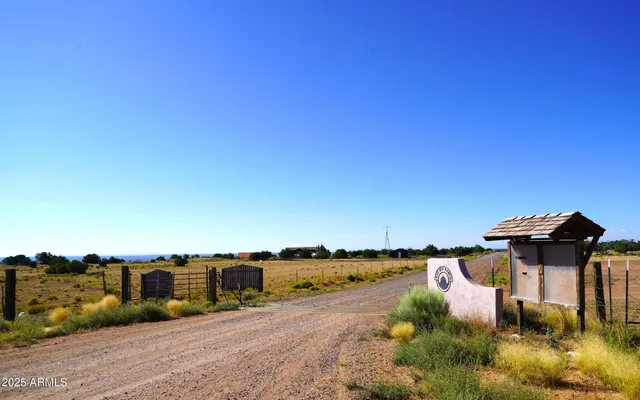 $13,947 | 19 County Road, St. Johns, AZ 85936